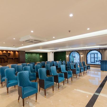 Grand Luxotica By Dls Hotels Dehradun Exterior foto