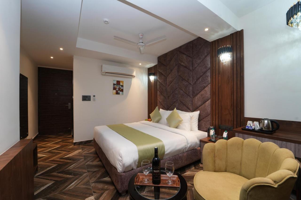 Grand Luxotica By Dls Hotels Dehradun Exterior foto